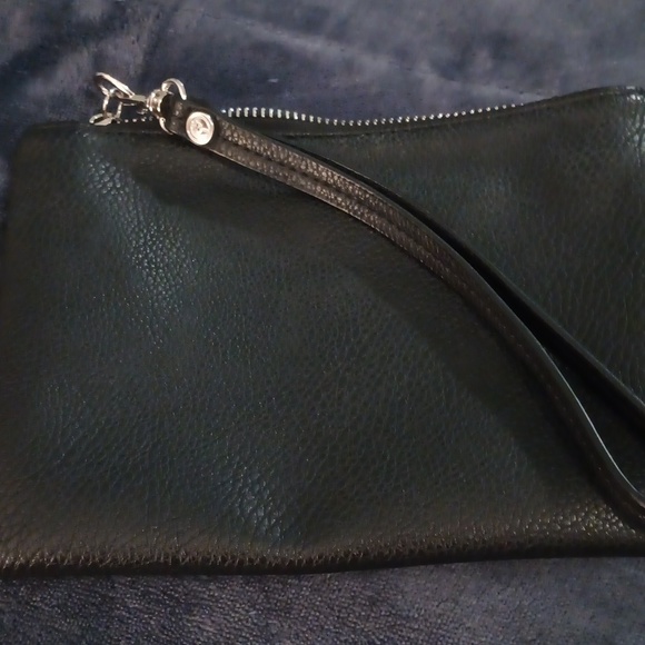 Must bundle Francesca's black wallet wristlet - Picture 3 of 3